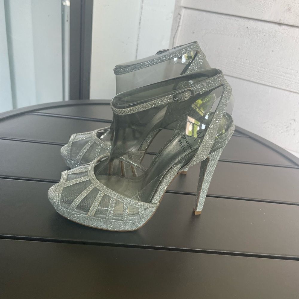 New Adrianna Papell Silver Mesh Platform Metallic Peep Toe Heels Size 7M